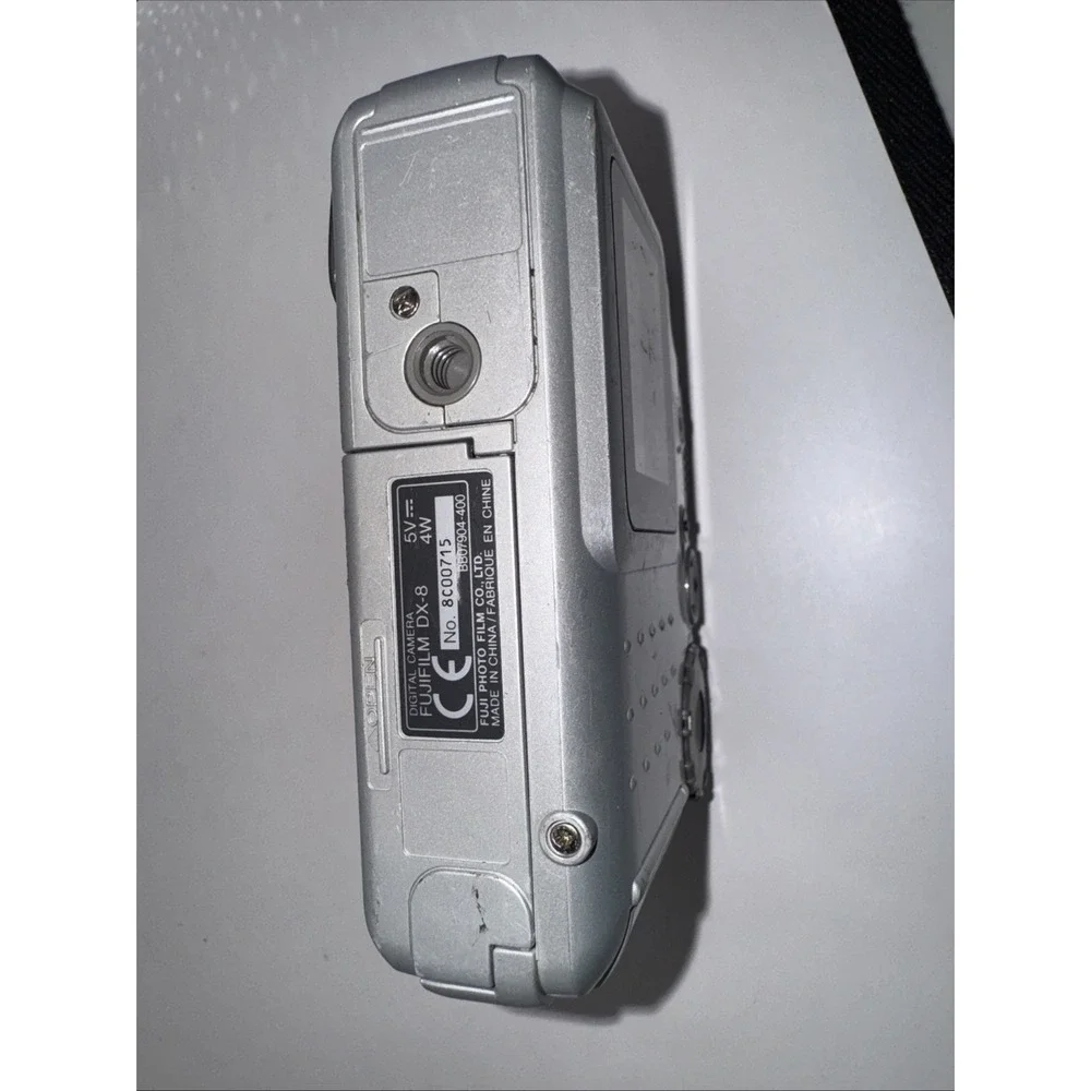 Fujifilm DX-8 Digital Camera 0.4MP Silver Battery Operated